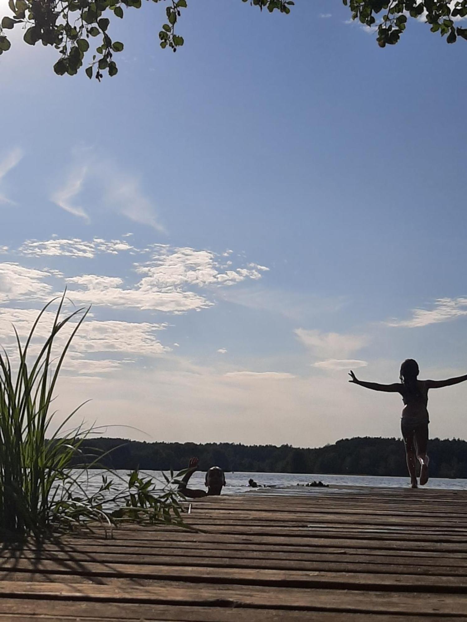Bungalow Direkt Am See, Mit Eigenem Boot Roding Exterior foto